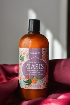 Shampoo Hierbas del Oasis para cabellos secos y castigados
