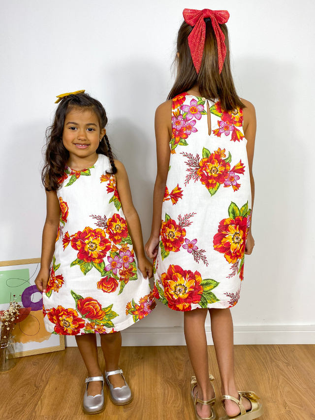 Vestido infantil menina branco floral chita trapézio regata