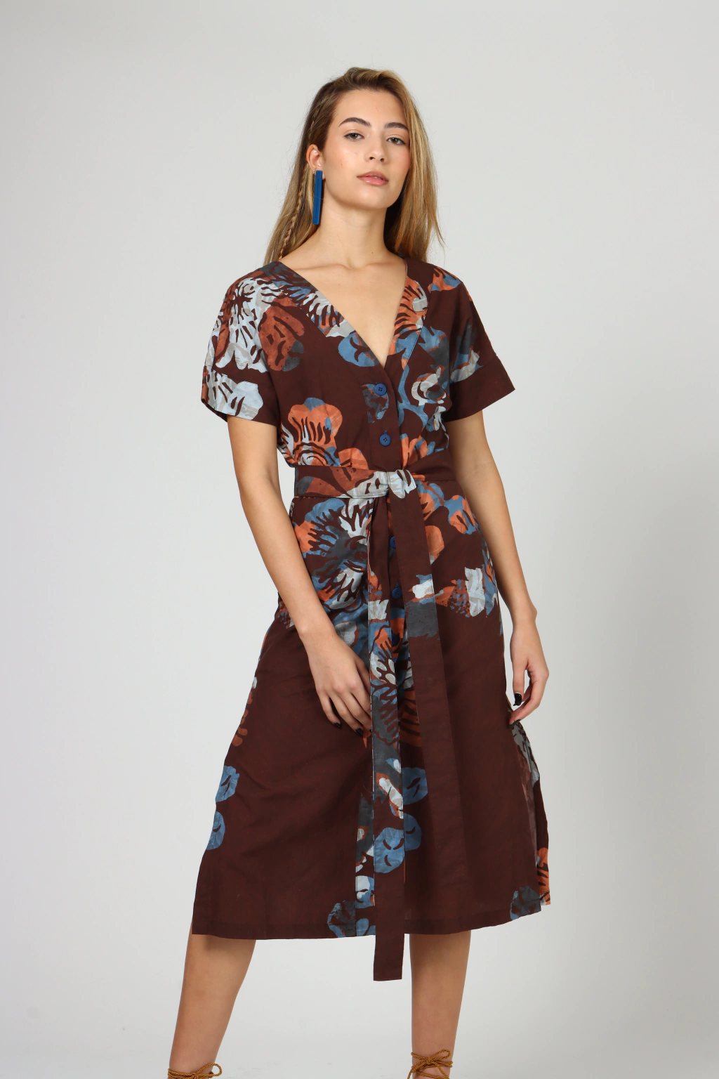 VESTIDO DECOTE BATIK