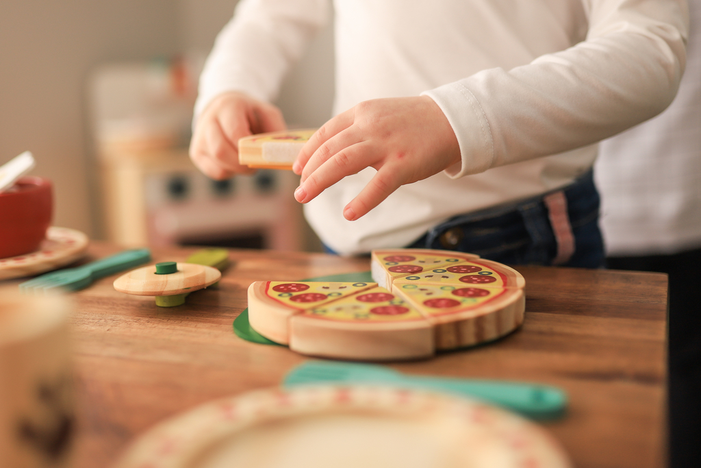 Kit Comidinha de Brinquedo Infantil de Madeira Sushi 16 Pçs