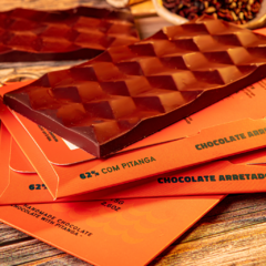 Barra Chocolate 62% Cacau com Pitanga