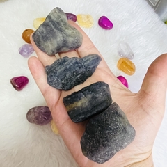 Safira d’água - Conexão espiritual e Intelecto - Pedra bruta - comprar online