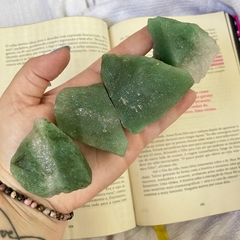 Quartzo Verde - pedra bruta - Cura e Saúde - comprar online