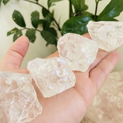 Cristal Quartzo Branco - pedra bruta - expansão de energia - loja online