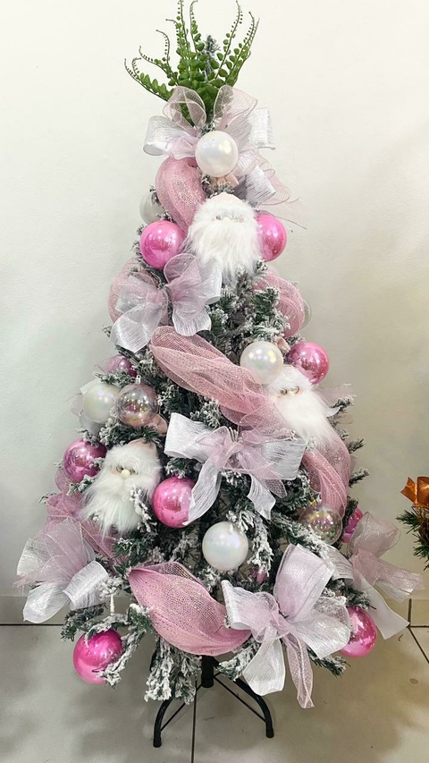 Árvore de Natal Rosa Claro - 1,80m