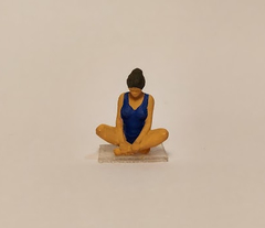 Sentada Praticando Yoga 2