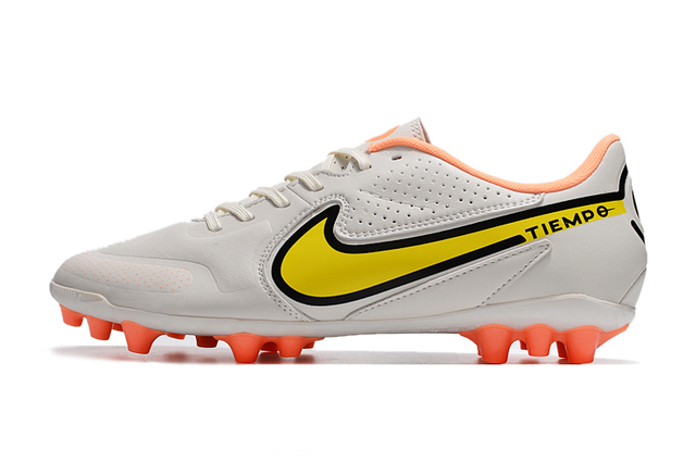 Chuteira Nike Legend 9 Academy AG Branco/Laranja