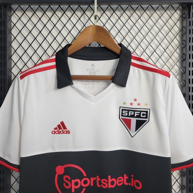 Adidas se posiciona após São Paulo ir à Justiça por falta de patrocinador  na terceira camisa
