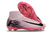 Chuteira Nike Air Zoom Mercurial Superfly 8 Elite FG na cor rosa com detalhes em preto e sola transparente.