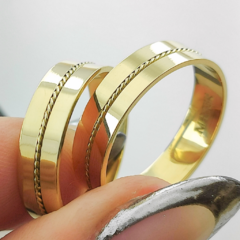 Aliança de Casamento em Ouro 18k - 5mm Benzi - comprar online