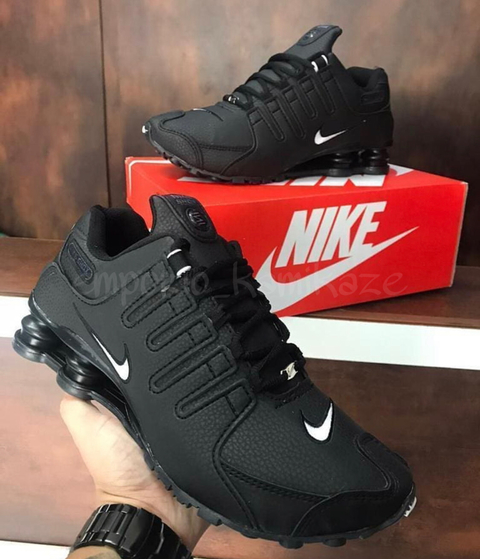 Nike shox preto fosco sales