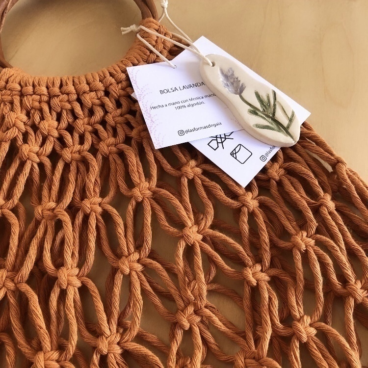 Bolsa artesanal en macram