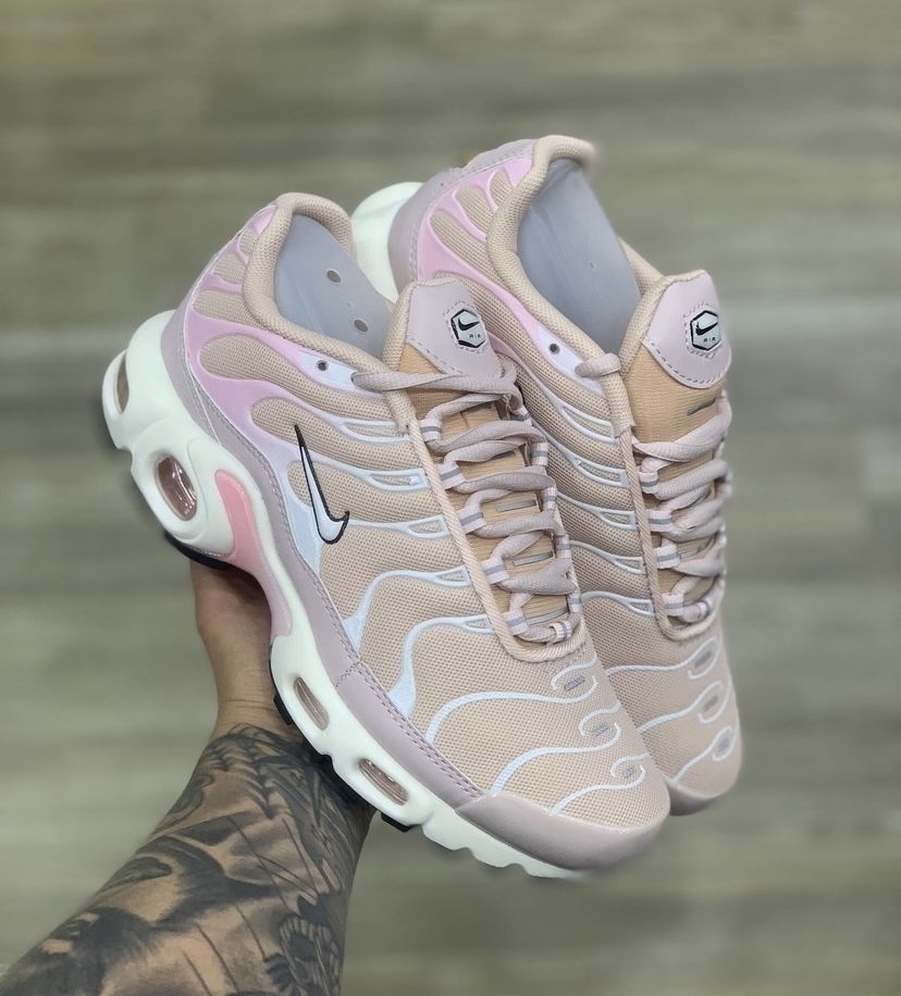 Air max tn rose gold discount
