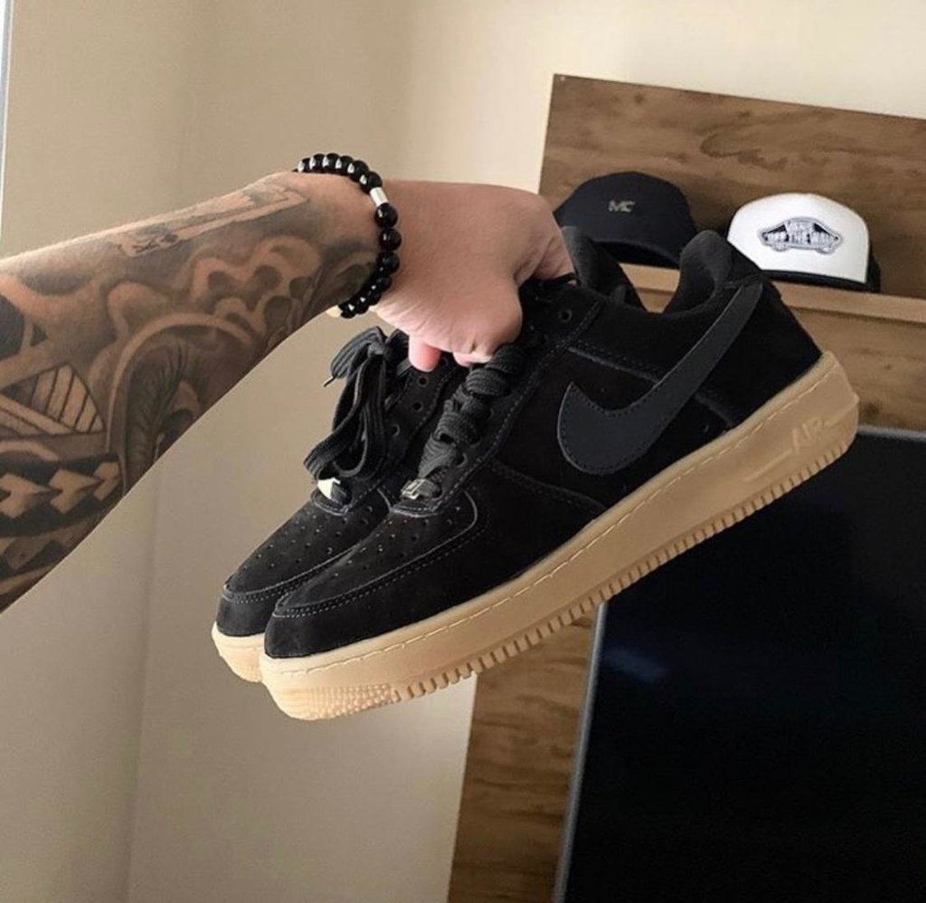 Air Force 1 - Camurça Preto e Caramelo - Neres Imports