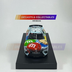 NASCAR NEXT GEN 2022 - #18 KYLE BUSCH - M&M'S CRUNCHY COOKIE 1:24 - loja online