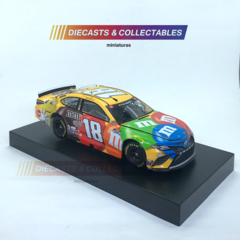 NASCAR 2021 - #18 KYLE BUSCH - M&M'S 1:24 - loja online