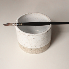 Copo para pintura em cerâmica na cor branca, com faixa marrom - comprar online