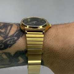 VINTAGE A1022 (DOURADO/PRETO) na internet