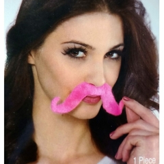 Bigote villano rosa