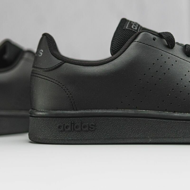 Adidas advantage base negro hotsell