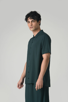 Camisa Viscose Com Revel Andro Verde Garrafa Viscose na internet