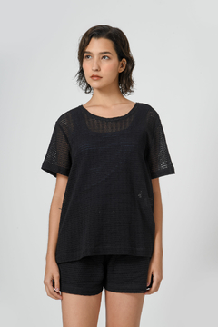 Camiseta básica crochet Oly 3 preta - comprar online