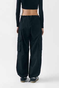 PARACHUTE PANTS SASTRE NEGRO - tienda online