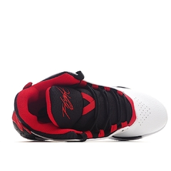 Jordan Max Aura 4 "White black university red" na internet