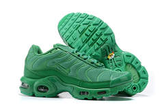 AIR MAX PLUS (FEMININO) na internet