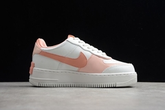 Air Force 1 Shadow "White Coral Pink" na internet