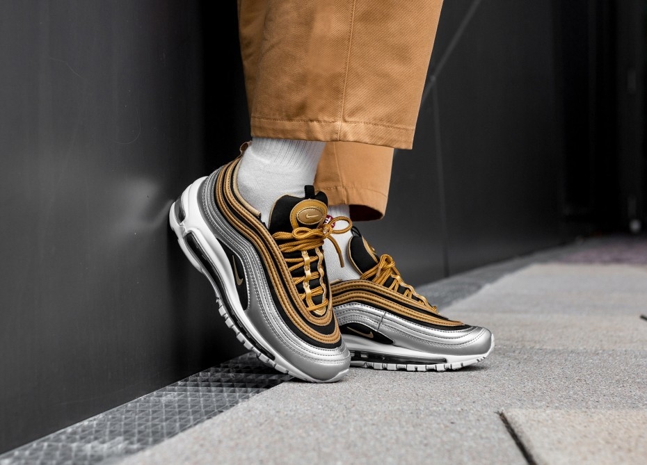 Air max on sale 97 dourado