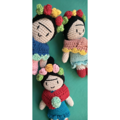 Muñeca Frida al crochet - comprar online