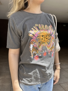 T-shirt stay groovy - comprar online