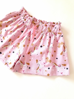 SHORT ANCHO UNICORNIOS ROSA FUCSIA - comprar online