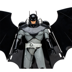 Figura Muñeco Accion Batman McFarlane - DC Multiverse 18 cm - Batman blindado (el rey llega) 15323 - comprar online