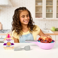 Cookeez Makery Pancake Treatz Voltea El Sarten Peluche 23508