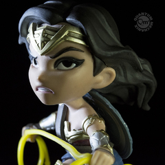 Figura Quantum DCC-0604 Mujer Maravilla Justice League