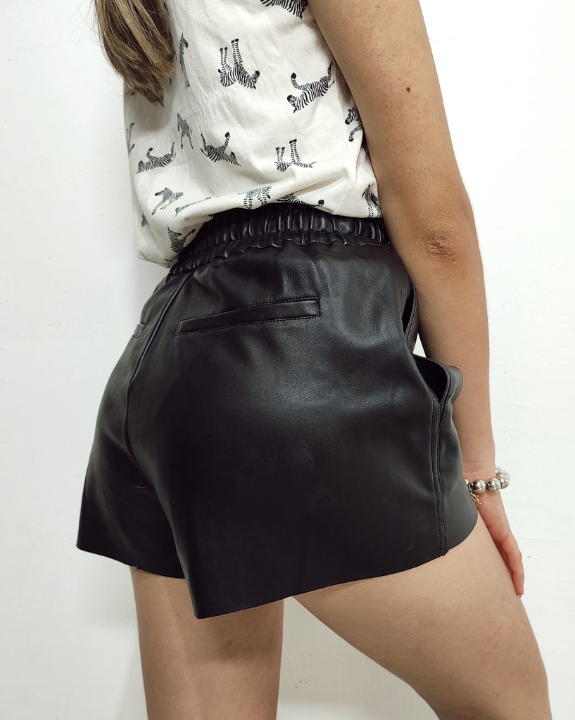 Calça couro sintetico renner outlet