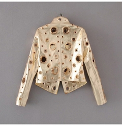 Jaqueta de couro com ilhós Diya. na internet