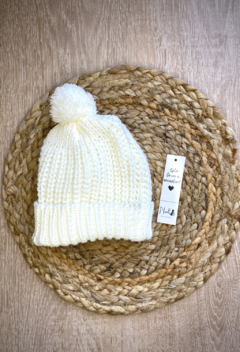 Gorro pompón liso (Varios colores) - Art. 0053 - Nuel Baby Boutique