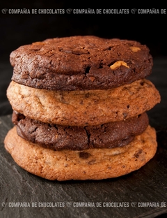 Cookies Chocolate Negro y Avellanas - comprar online