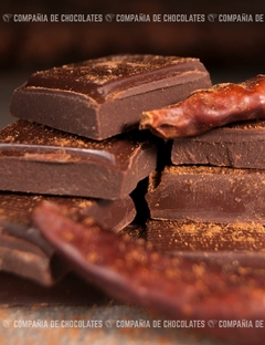 Chocolate Negro 56% de Cacao Maya, con Chiles Anchos, Chipotle e infusion de canela