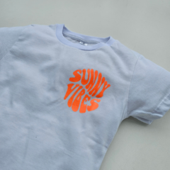 REMERA NIÑO SUNNY VIBES - comprar online