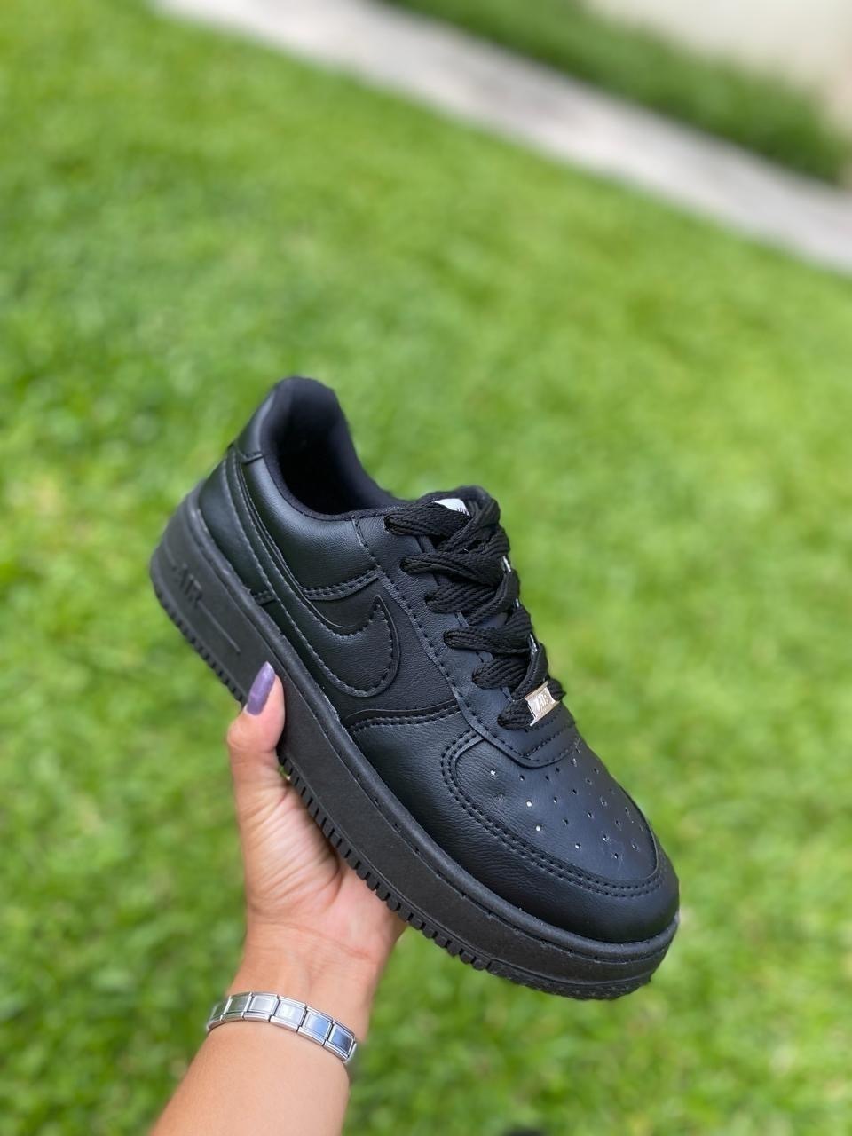 Air force cheap negras con blanco