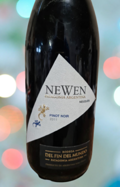 NEWEN DE BODEGA DEL FIN DEL MUNDO PINOT NOIR 2011