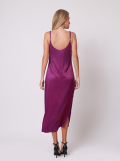 VESTIDO MIDI OLIVIA PURPLE na internet