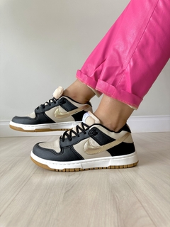 TENIS PRETO + DOURADO COM 2 CADARÇOS - Grife de menina