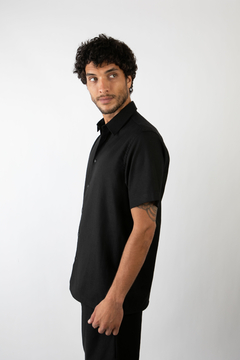 CAMISA LINUM M/C NEGRA en internet