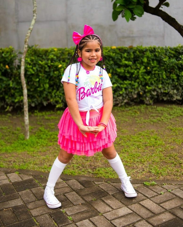 Camiseta Infantil ou Adulta Personalizada Barbie 2