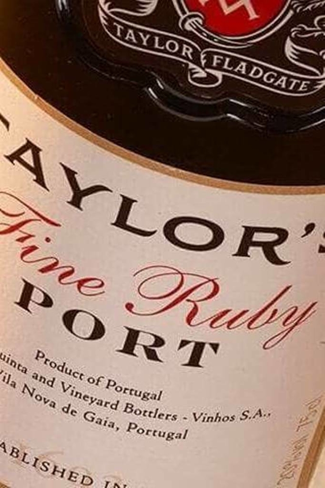 Vinho Português Taylor's Fine Ruby